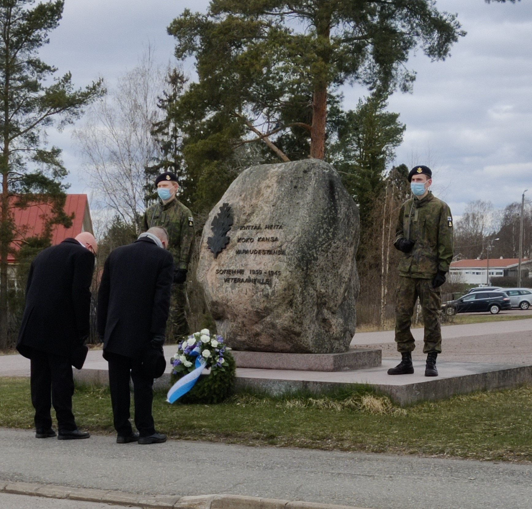 Seppeleenlasku Säkylän Veteraanikivi